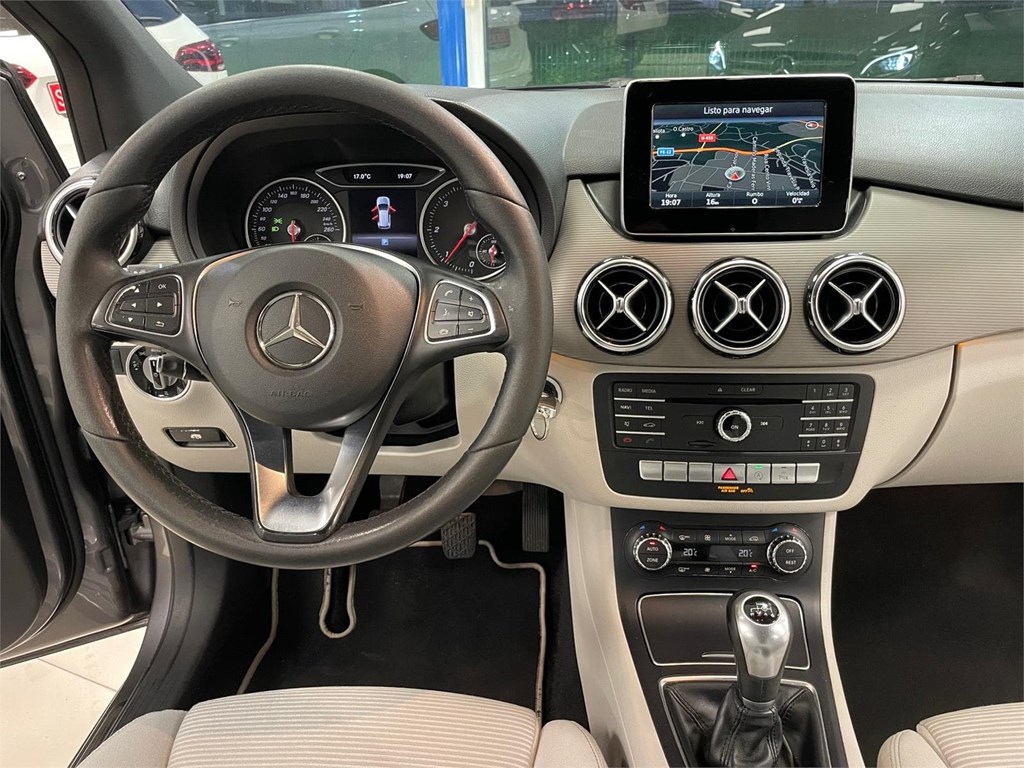 Foto 11 MERCEDES B 180 d Avantgarde