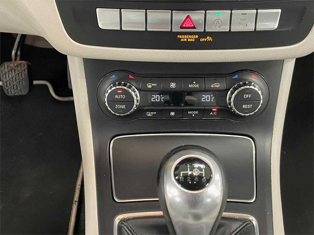 Foto 12 MERCEDES B 180 d Avantgarde