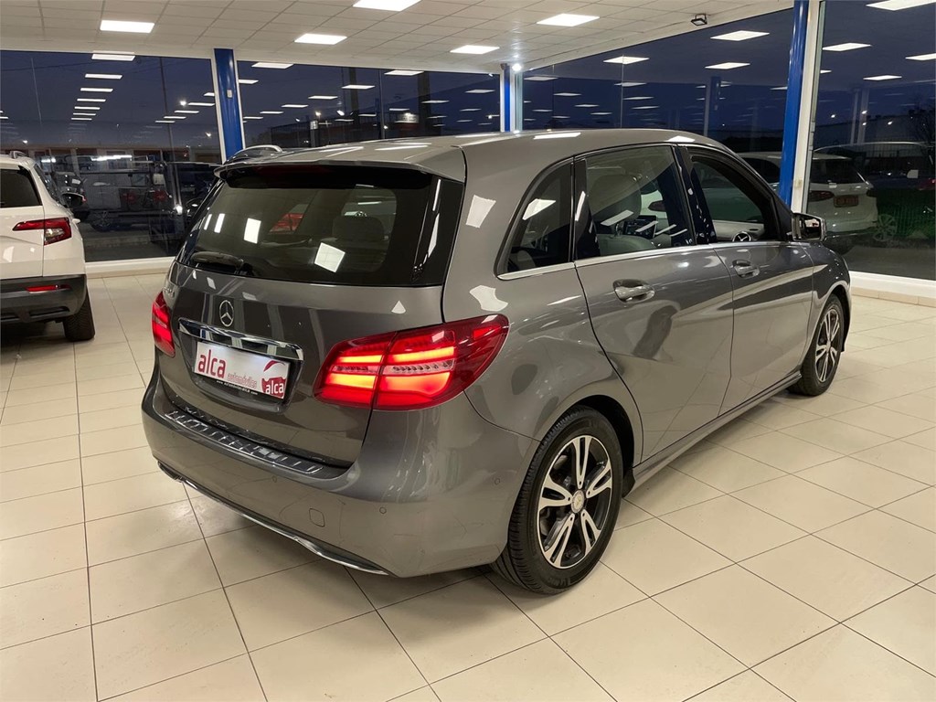 Foto 4 MERCEDES B 180 d Avantgarde
