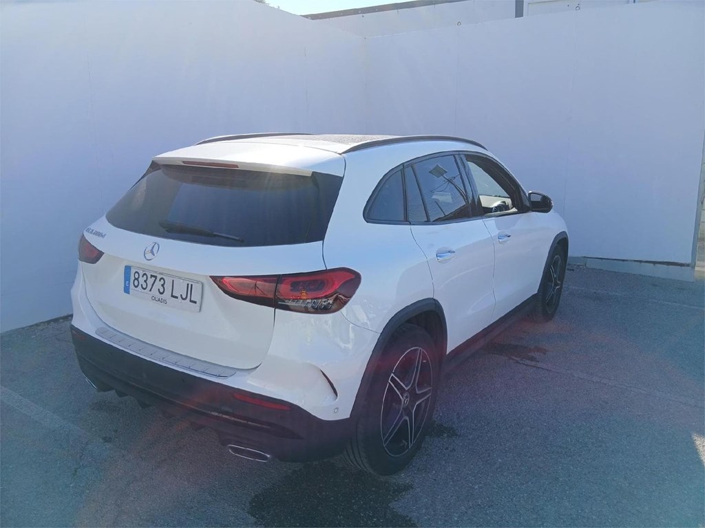 Foto 2 MERCEDES  GLA  200d  AMG
