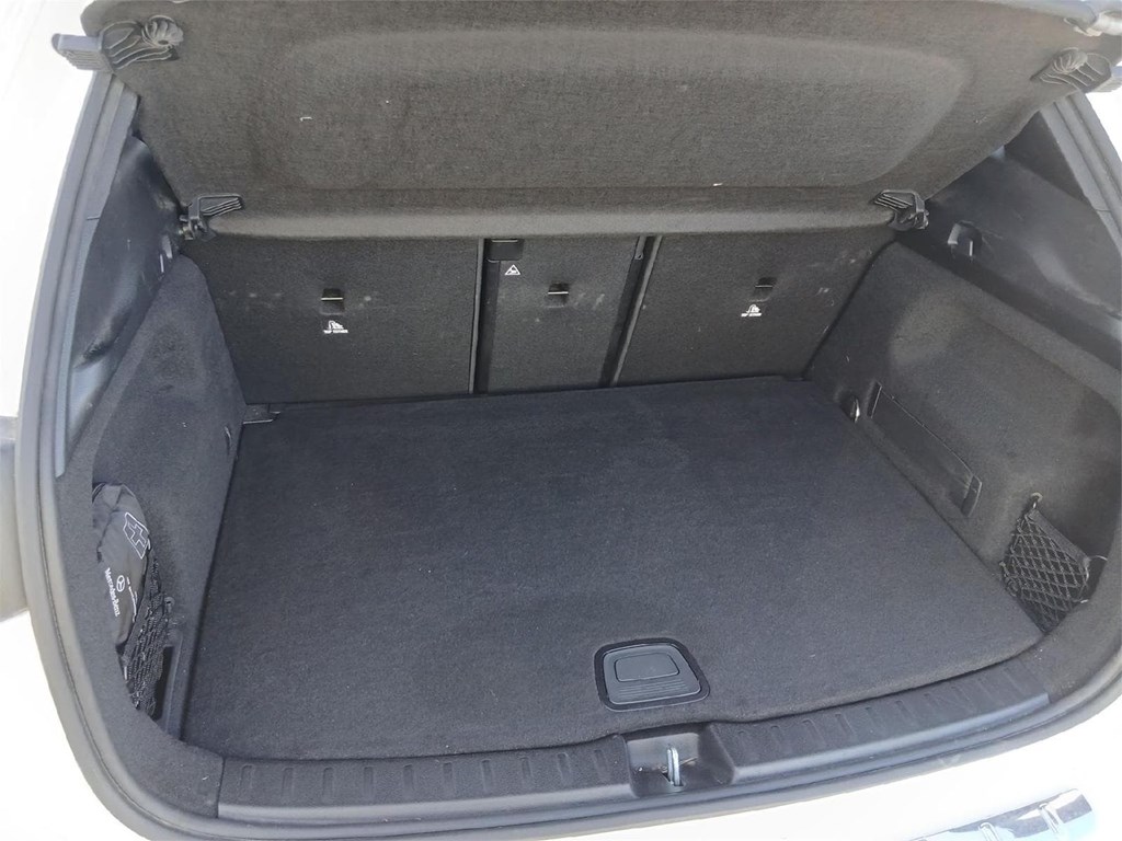 Foto 7 MERCEDES  GLA  200d  AMG