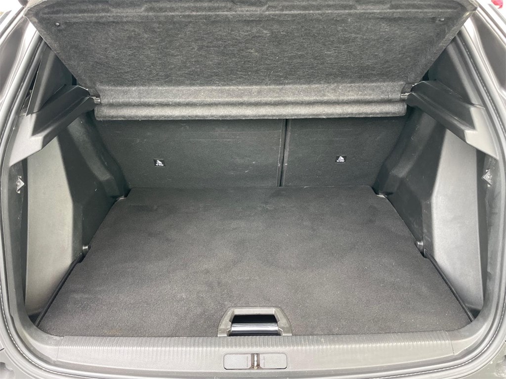 Foto 15 PEUGEOT 2008  ALLURE-PACK  1.5 Hdi 110cv  6 Vel.