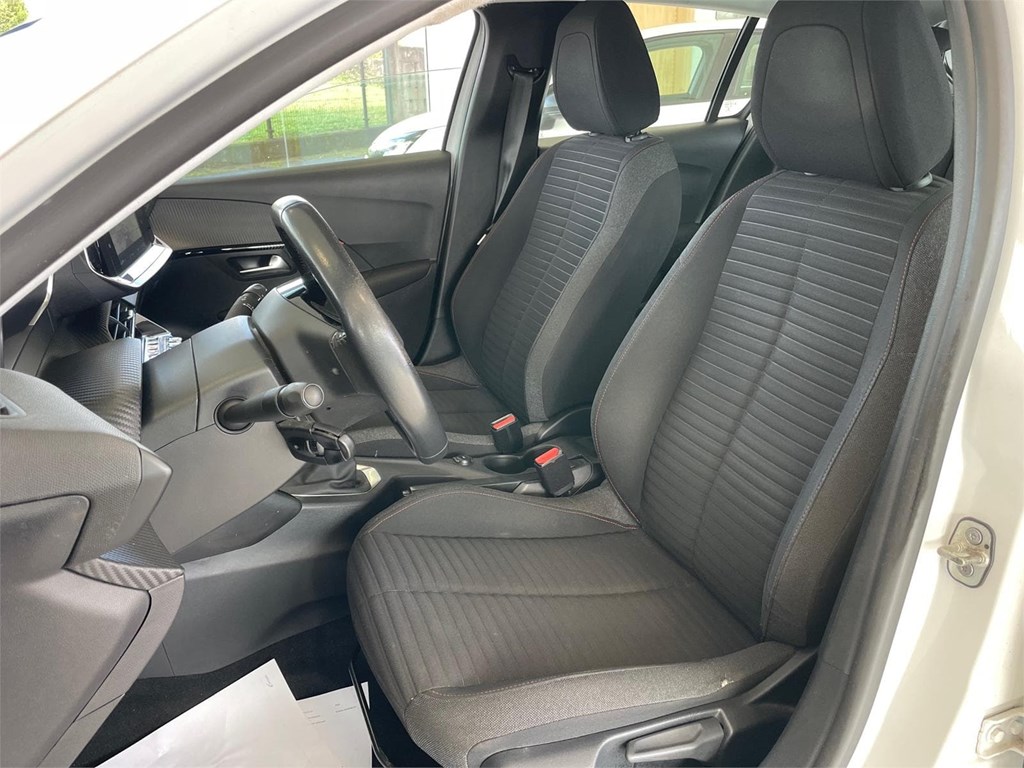 Foto 11 PEUGEOT 208 Active Pack 1.5 Hdi 100 cv