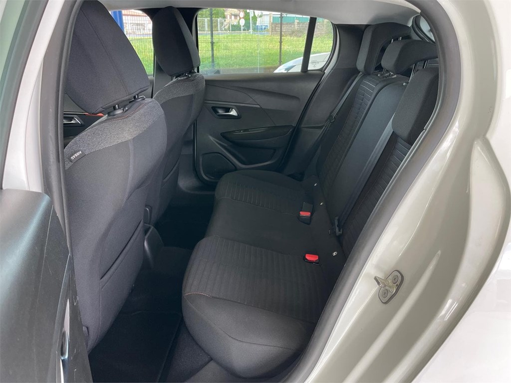 Foto 12 PEUGEOT 208 Active Pack 1.5 Hdi 100 cv