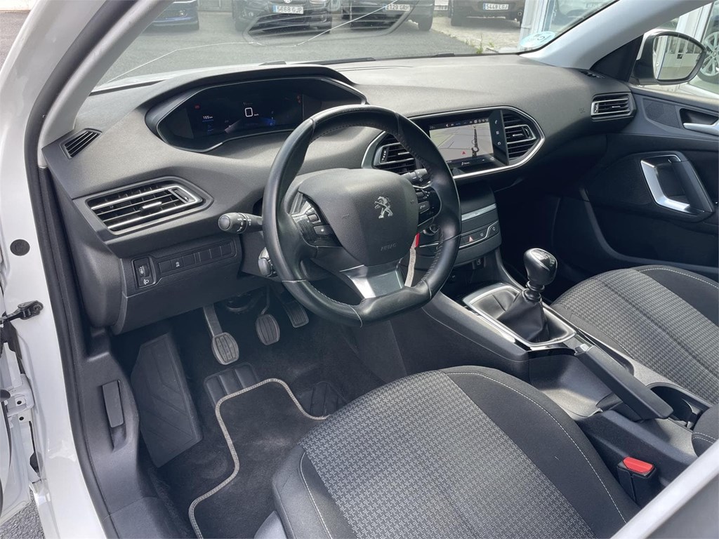 Foto 15 PEUGEOT 308 1.5 BlueHdi Active Pack  130 cv