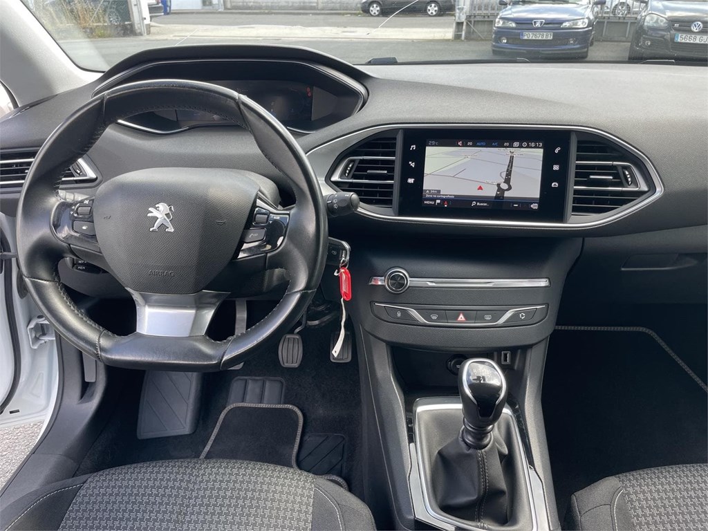 Foto 17 PEUGEOT 308 1.5 BlueHdi Active Pack  130 cv