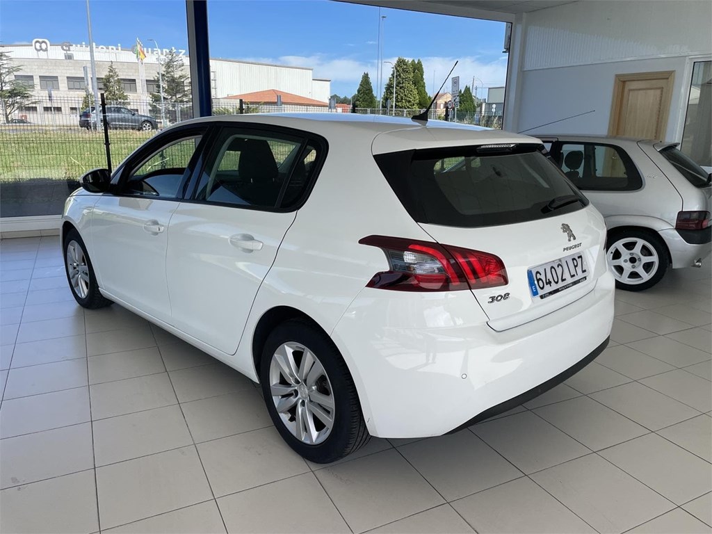 Foto 3 PEUGEOT 308 1.5 BlueHdi Active Pack  130 cv