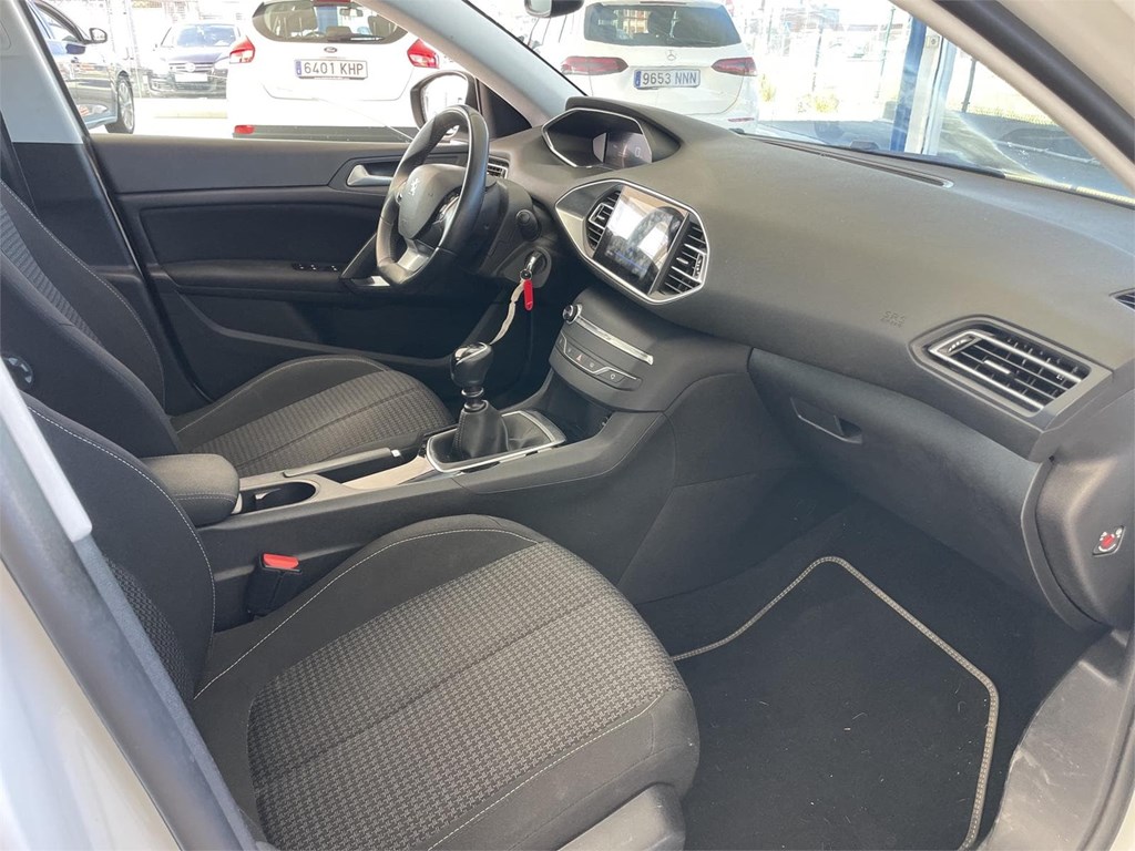 Foto 7 PEUGEOT 308 1.5 BlueHdi Active Pack  130 cv
