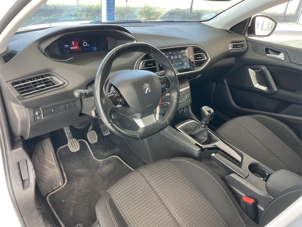Foto 8 PEUGEOT 308 1.5 BlueHdi Active Pack  130 cv