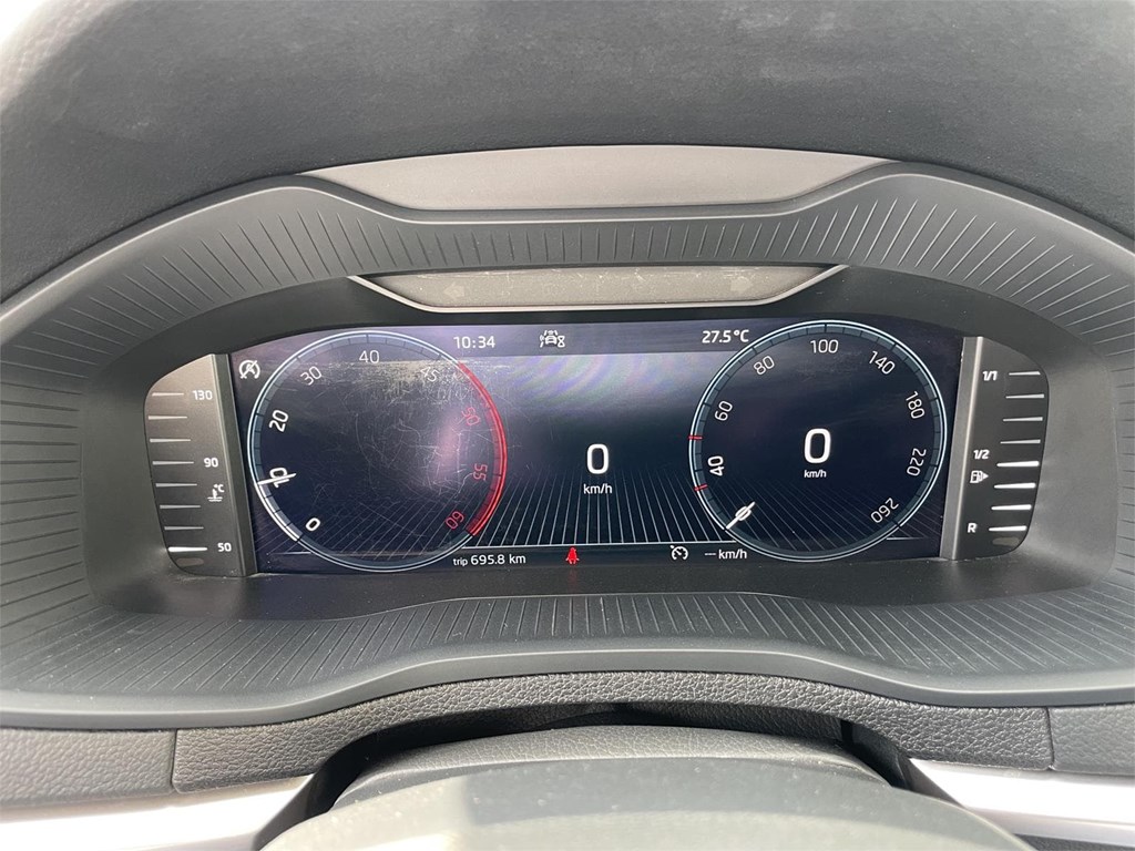 Foto 12 SKODA Karoq 2.0 Tdi Ambition
