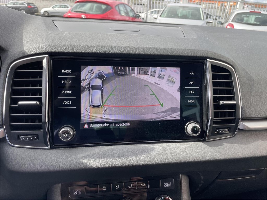 Foto 13 SKODA Karoq 2.0 Tdi Ambition