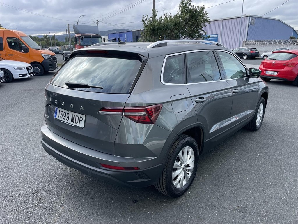 Foto 4 SKODA Karoq 2.0 Tdi Ambition