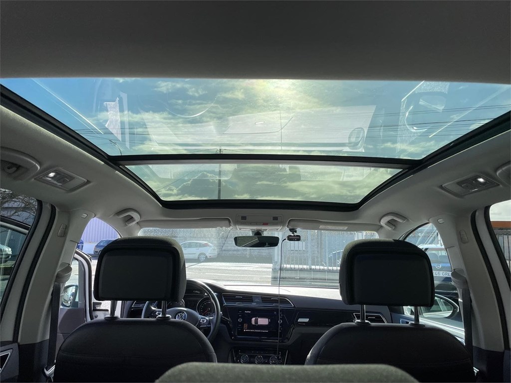 Foto 10 VOLKSWAGEN TOURAN  R Line 2.0 Tdi 150 cv