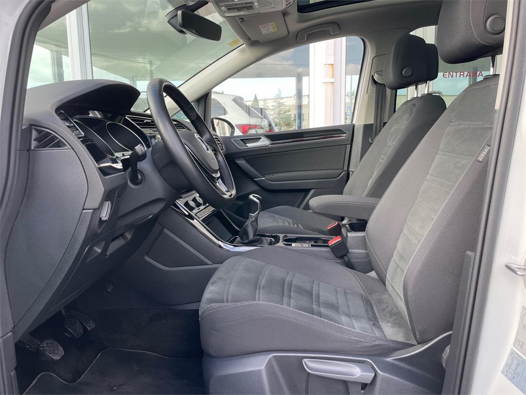 Foto 19 VOLKSWAGEN TOURAN  R Line 2.0 Tdi 150 cv