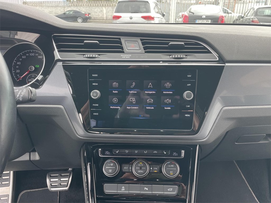 Foto 12 VOLKWAGEN Toruan 2.0 Tdi DSG R Line
