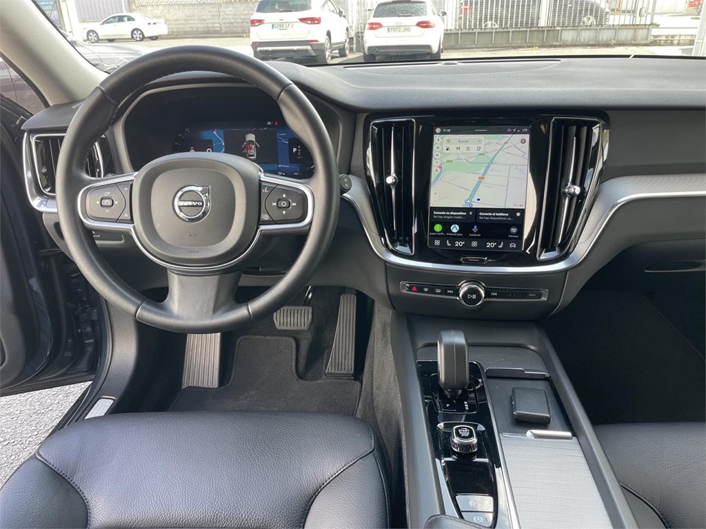 Foto 14 VOLVO V60 D4 Core Auto