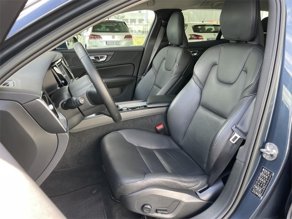 Foto 18 VOLVO V60 D4 Core Auto