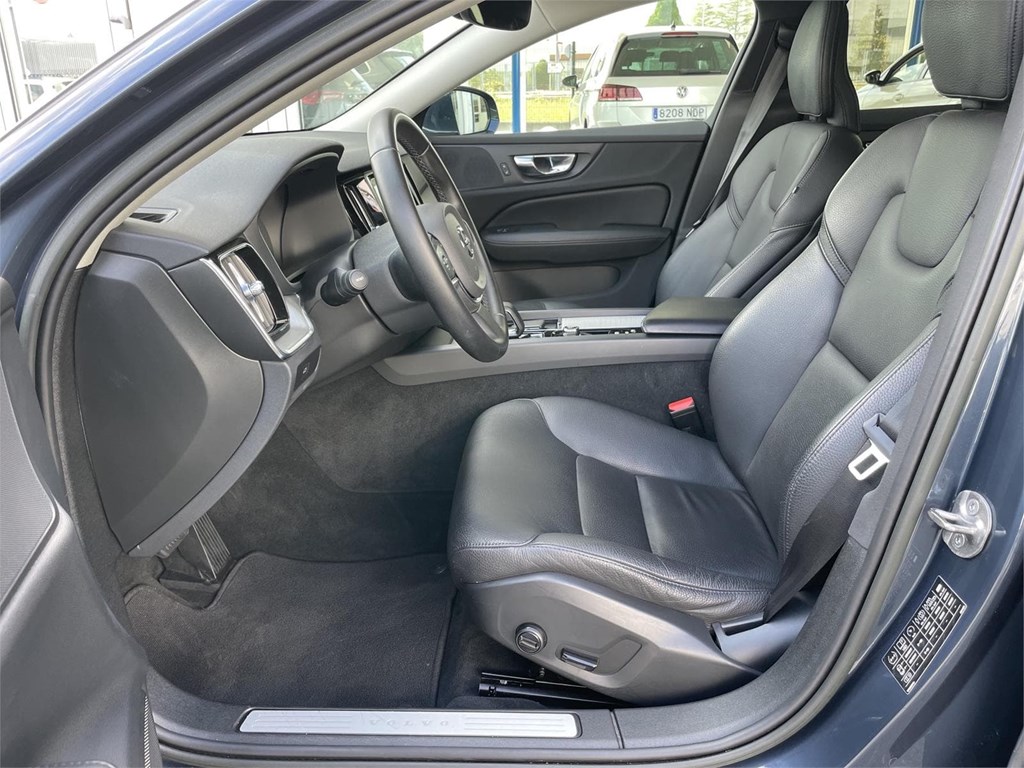 Foto 19 VOLVO V60 D4 Core Auto