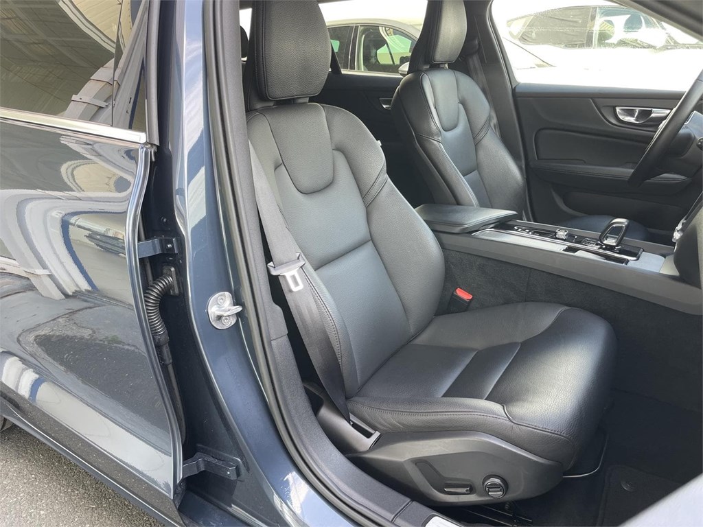 Foto 20 VOLVO V60 D4 Core Auto