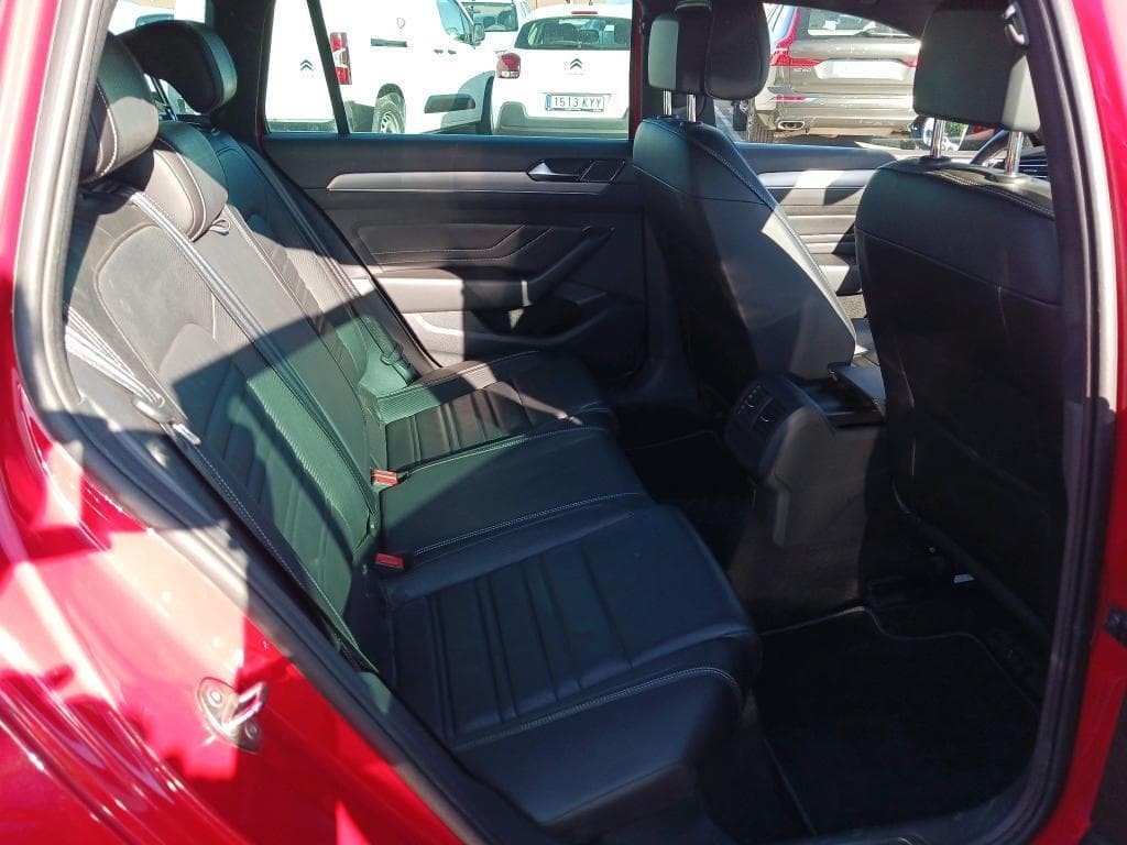 Foto 4 VW  PASSAT Variant R-Line