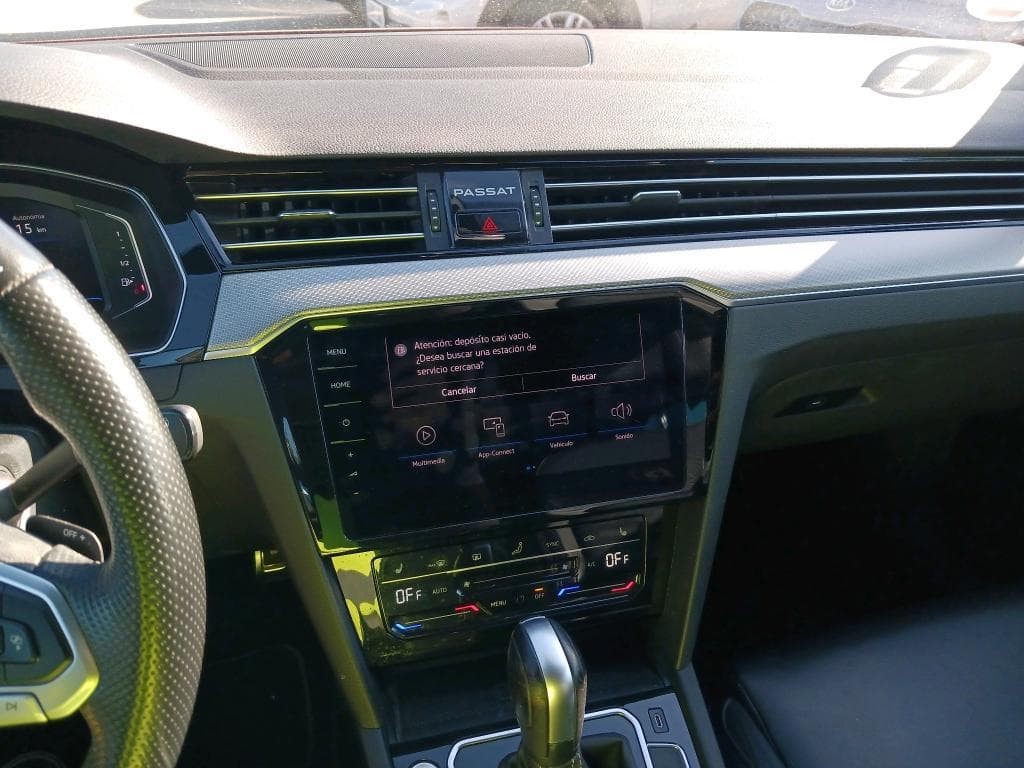 Foto 7 VW  PASSAT Variant R-Line