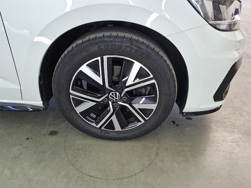 Foto 5 VW TOURAN  2.0 Tdi R Line